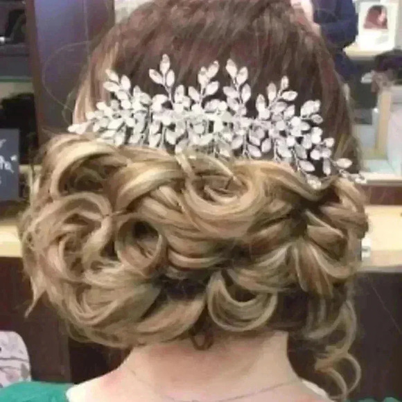 Luxury Bridal Crystal Hair Piece Comb - Picture 6 of 7